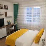 Onyx - Utopia Apartment 4*