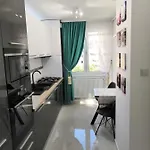 Onyx - Utopia Apartment Brasov