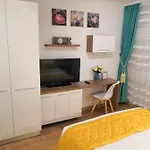 Onyx - Utopia Apartment Brasov